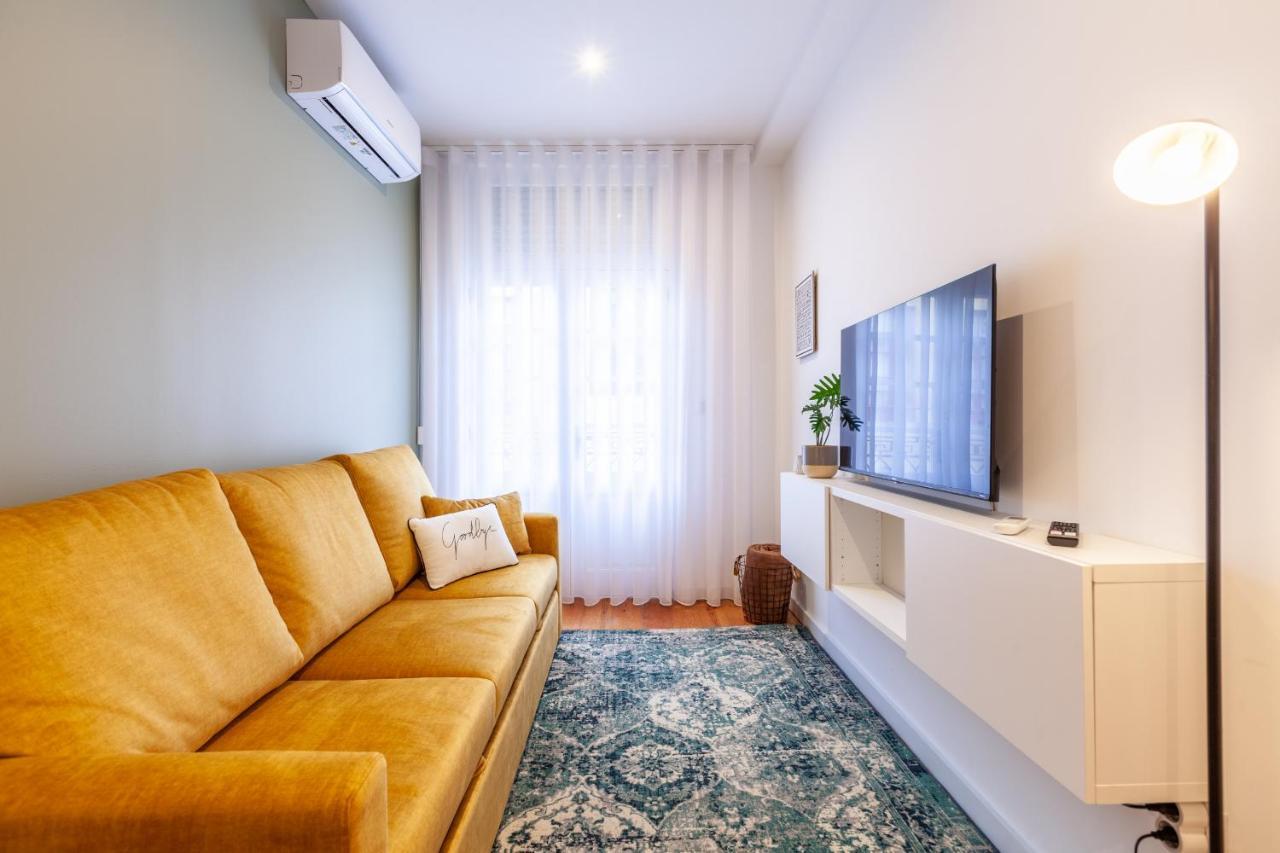 D&S - Crocodile House S. Bento Apartments Porto Luaran gambar